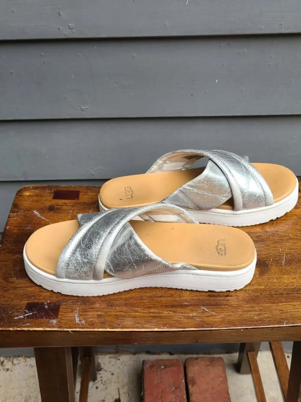 UGG Silver Metallic Zayne Sandals size 8